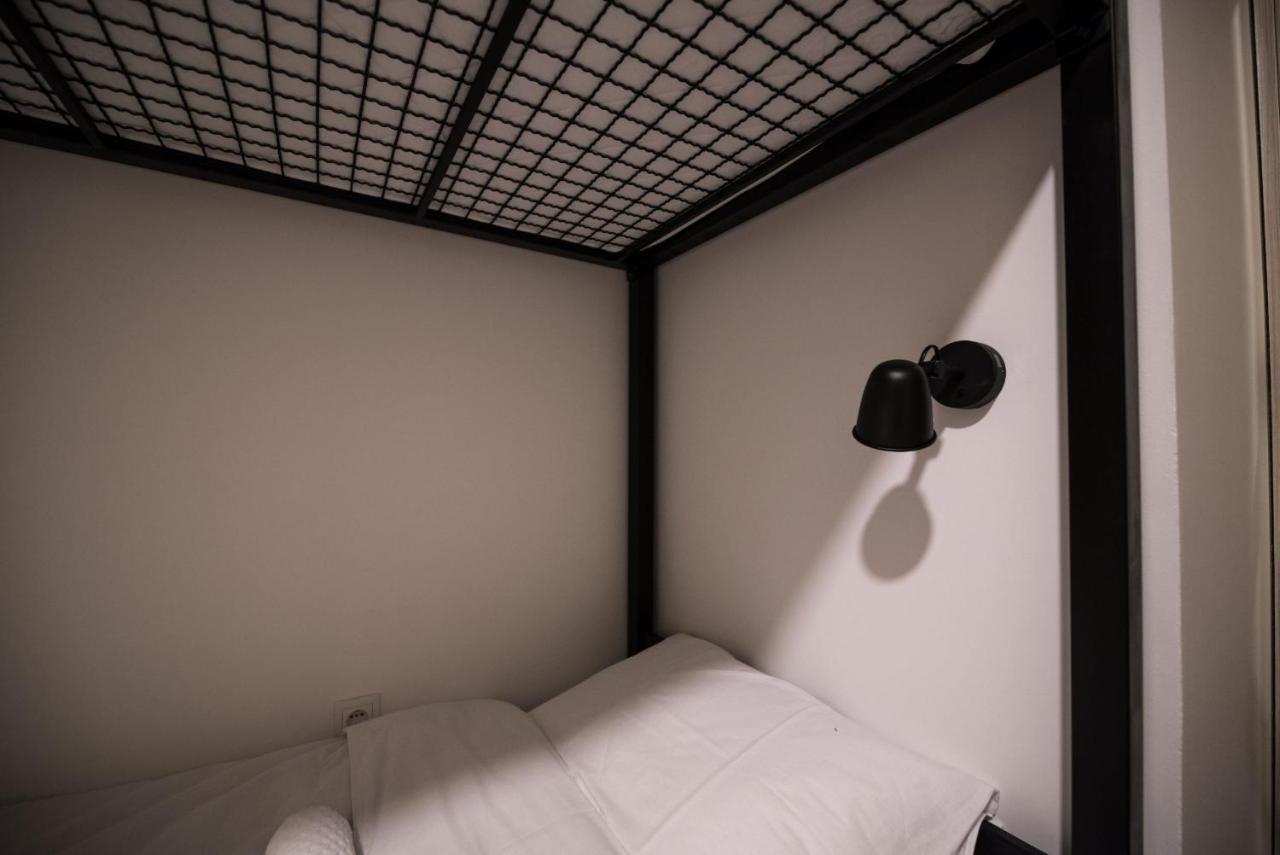 Hostel Evropa Nikšić エクステリア 写真