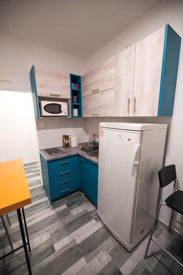 Hostel Evropa Nikšić エクステリア 写真