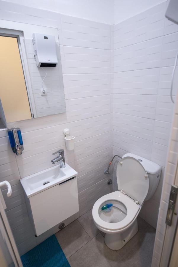 Hostel Evropa Nikšić エクステリア 写真